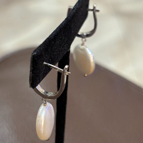 Honora Freshwater pearl coin earrings - Picture 3 of 12